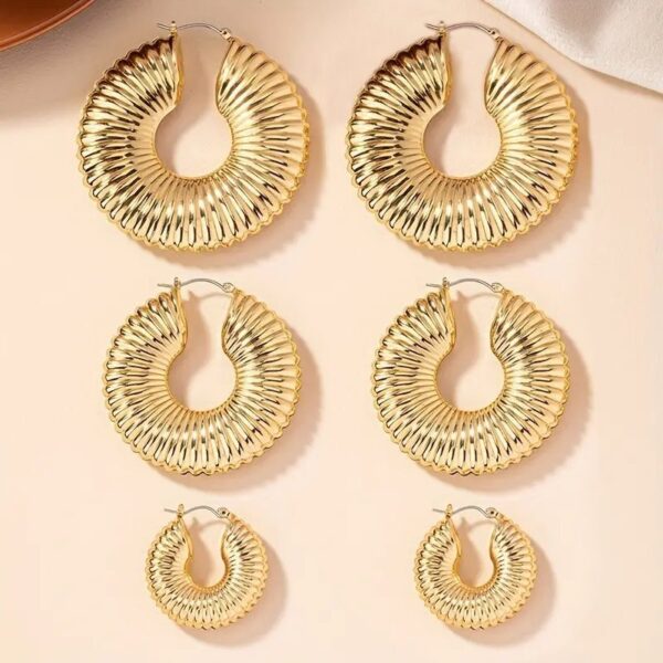 Golden Spiral Hoop Earrings Set - Elegant And Versatile Jewelry