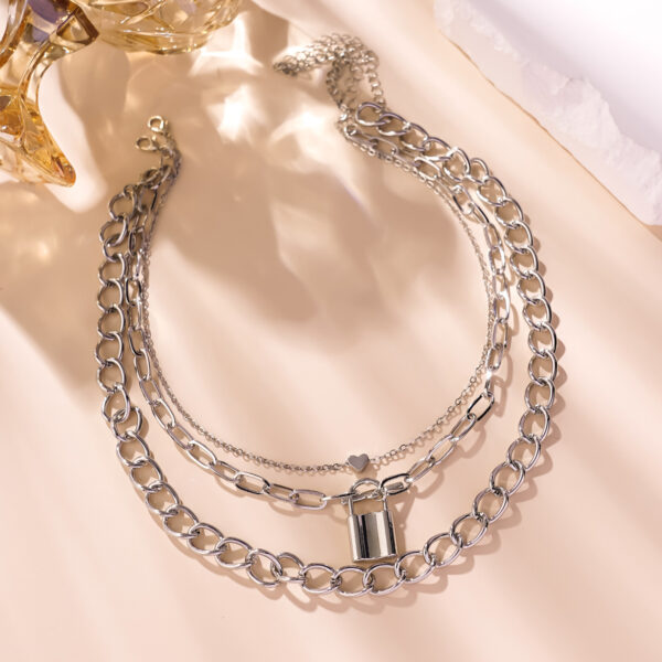 Personality Vintage Punk Style Metal Heart-shape Lock-shaped Necklace - Image 6